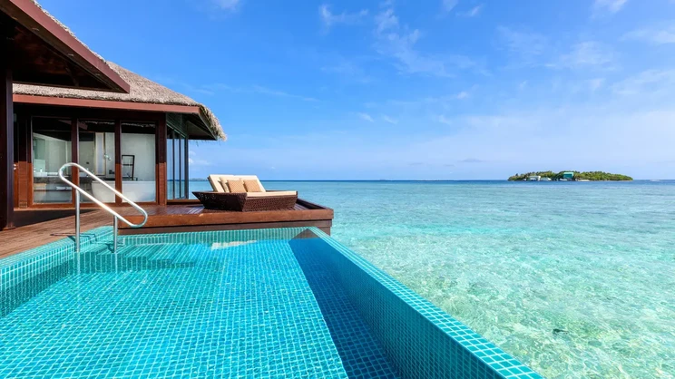 Sheraton Maldives Full Moon Resort & Spa